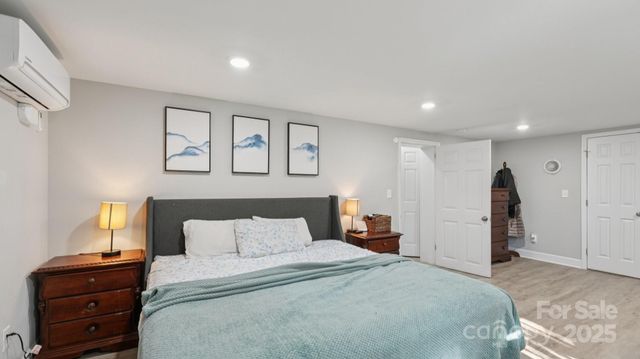 1608 Sharon Road, Winston Salem, NC 27103