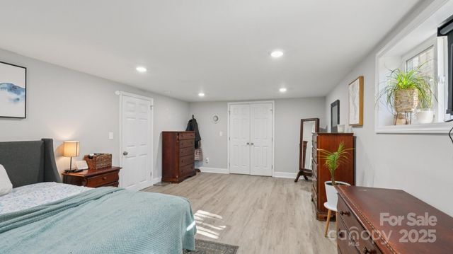 1608 Sharon Road, Winston Salem, NC 27103