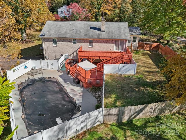 1608 Sharon Road, Winston Salem, NC 27103