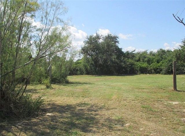 417 Glenoak, Corpus Christi, TX 78418