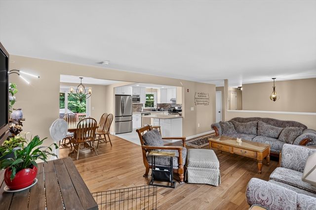 201 Swift Rd, Northbridge, MA 01588