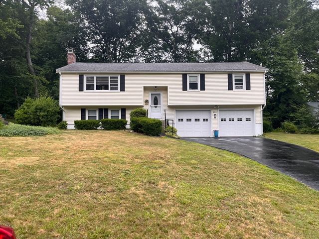 201 Swift Rd, Northbridge, MA 01588