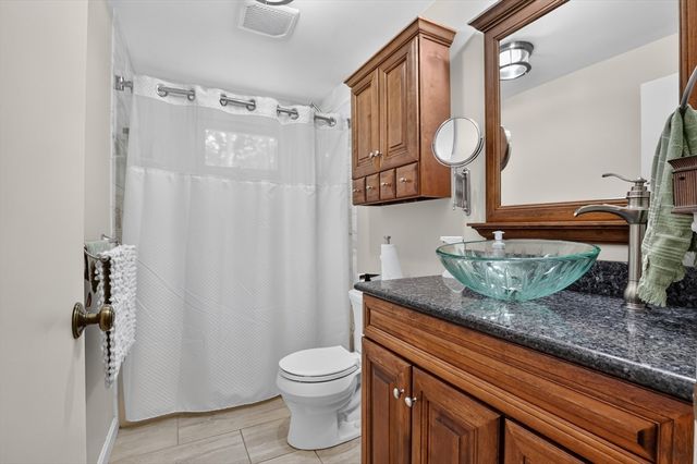 201 Swift Rd, Northbridge, MA 01588