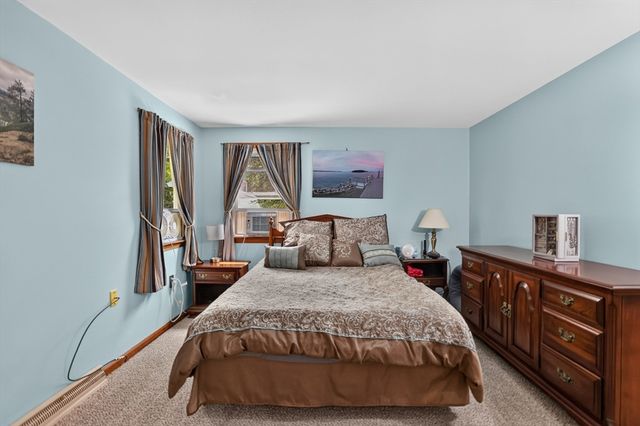 201 Swift Rd, Northbridge, MA 01588