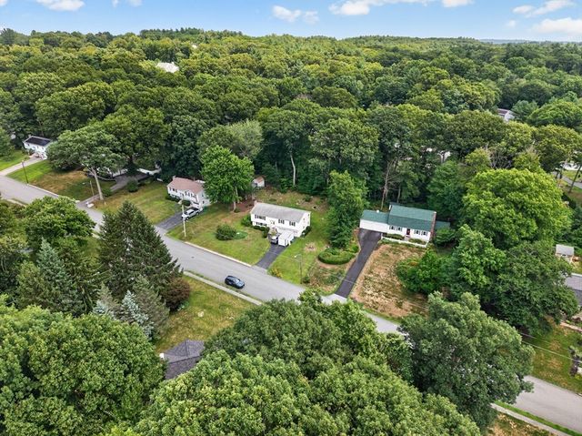 201 Swift Rd, Northbridge, MA 01588
