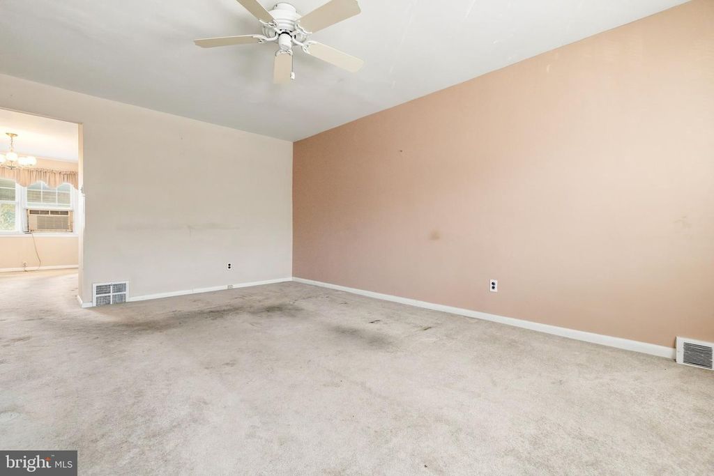 527 MARTIN ST, PHILADELPHIA, PA 19128 — photo 5