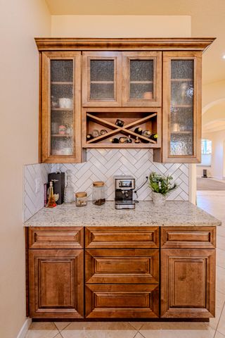 2304 La Vista Court NW, Albuquerque, NM 87120