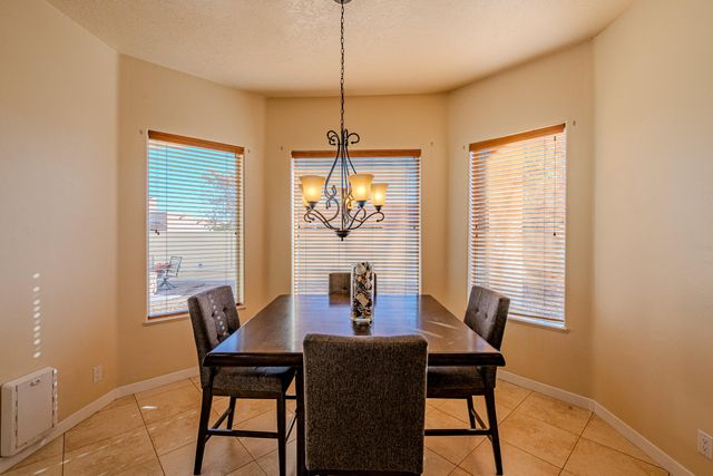 2304 La Vista Court NW, Albuquerque, NM 87120