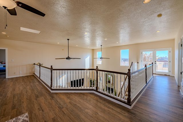 2304 La Vista Court NW, Albuquerque, NM 87120