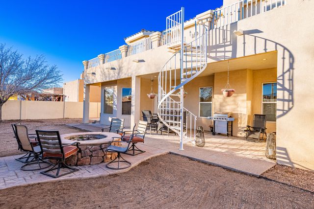 2304 La Vista Court NW, Albuquerque, NM 87120