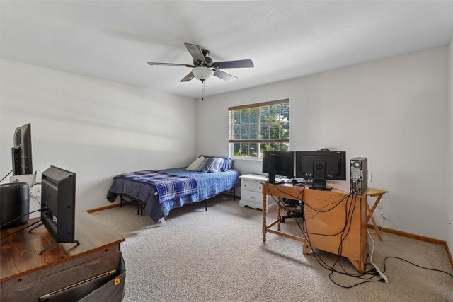 4154 100th Street 14, Urbandale, IA 50322