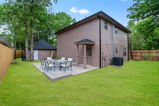 3718 Treasure Island Drive, Montgomery, TX 77356