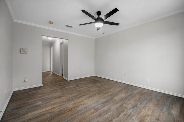 3718 Treasure Island Drive, Montgomery, TX 77356