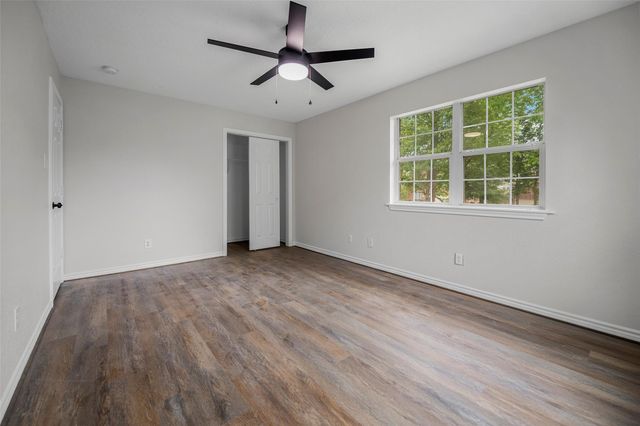 3718 Treasure Island Drive, Montgomery, TX 77356