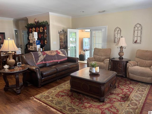 2360 Lakewood Dr, Paducah, KY 42003