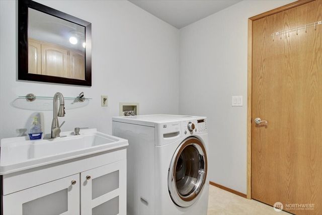 2928 209th Place SW, Lynnwood, WA 98036