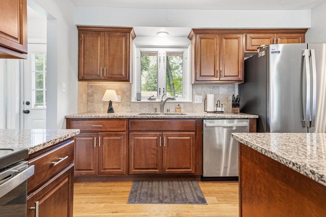 N88W6311 Willowbrooke DRIVE, Cedarburg, WI 53012