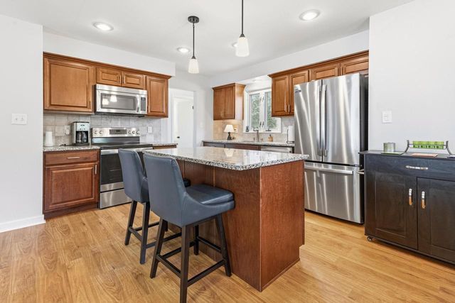 N88W6311 Willowbrooke DRIVE, Cedarburg, WI 53012