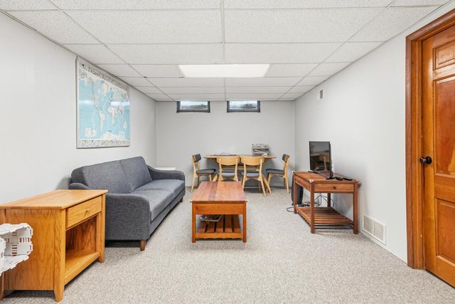 N88W6311 Willowbrooke DRIVE, Cedarburg, WI 53012