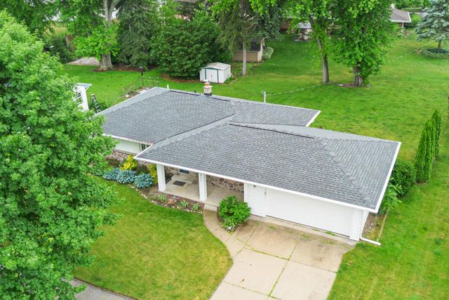 N88W6311 Willowbrooke DRIVE, Cedarburg, WI 53012