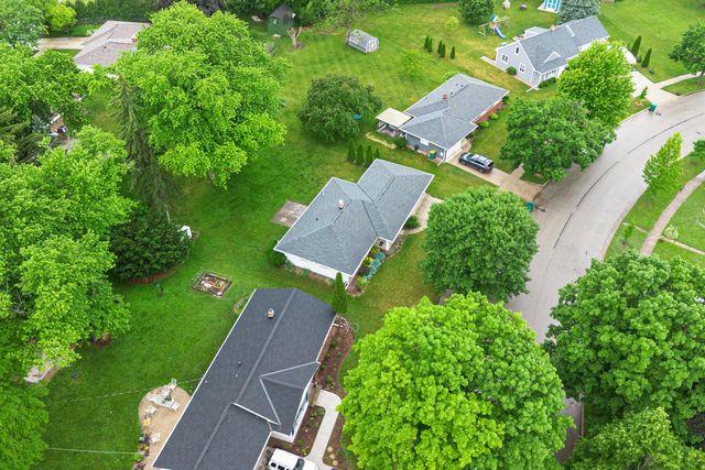 N88W6311 Willowbrooke DRIVE, Cedarburg, WI 53012