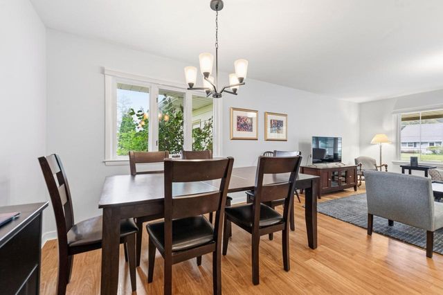 N88W6311 Willowbrooke DRIVE, Cedarburg, WI 53012