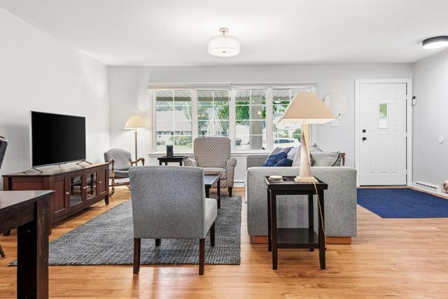 N88W6311 Willowbrooke DRIVE, Cedarburg, WI 53012