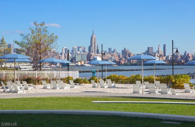 20 Newport Pkwy 1202, Jersey City, NJ 07310