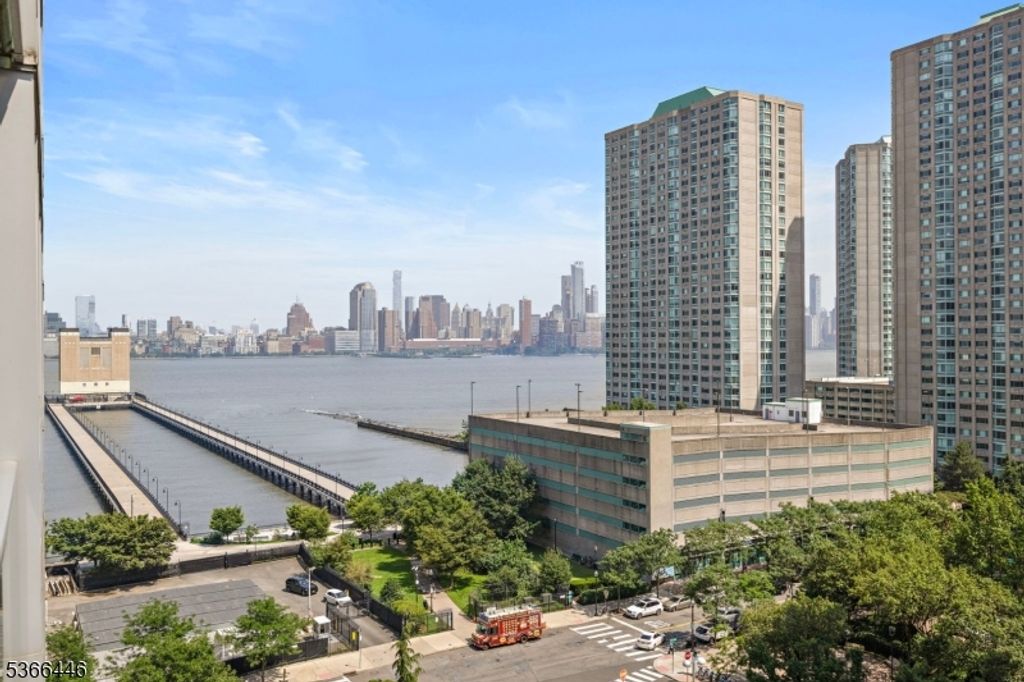 20 Newport Pkwy 1202, Jersey City, NJ 07310