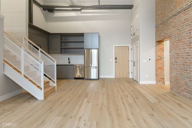 729 N Sangamon Street 309, Chicago, IL 60642