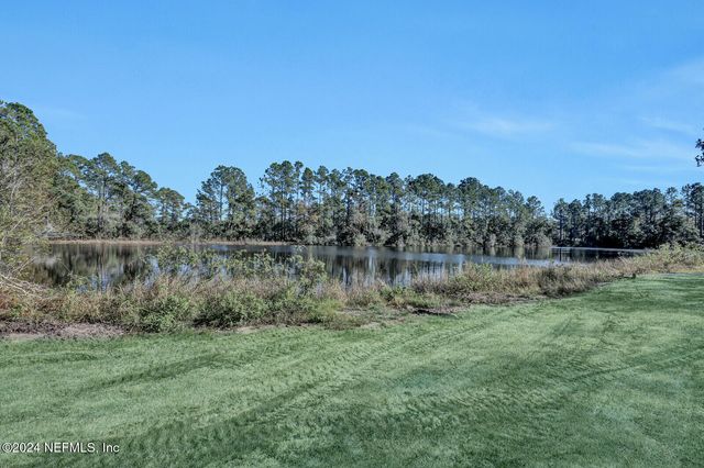 141 WOODS Road, San Mateo, FL 32187