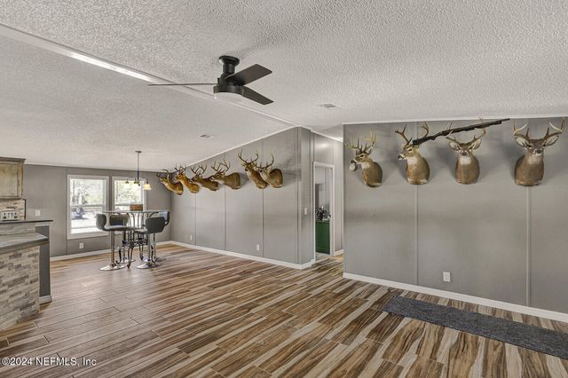 141 WOODS Road, San Mateo, FL 32187