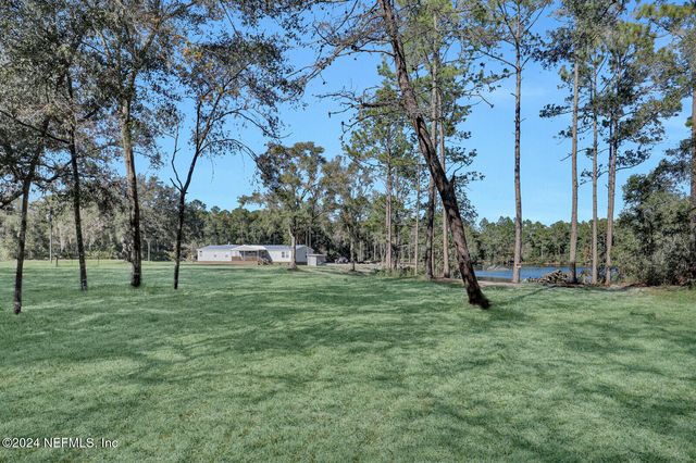 141 WOODS Road, San Mateo, FL 32187