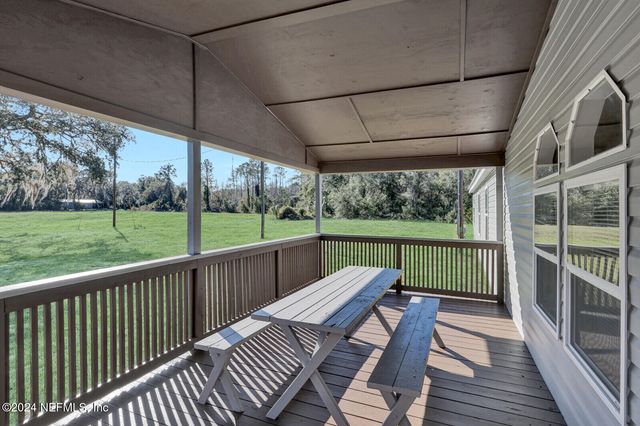 141 WOODS Road, San Mateo, FL 32187