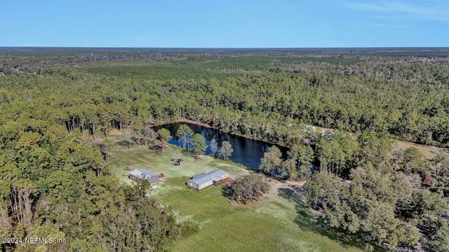 141 WOODS Road, San Mateo, FL 32187