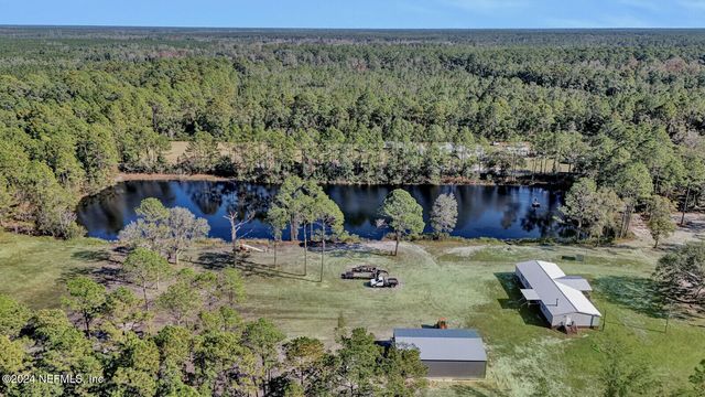 141 WOODS Road, San Mateo, FL 32187
