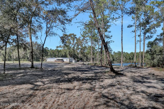 141 WOODS Road, San Mateo, FL 32187