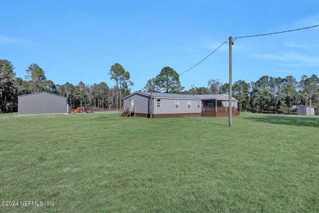 141 WOODS Road, San Mateo, FL 32187