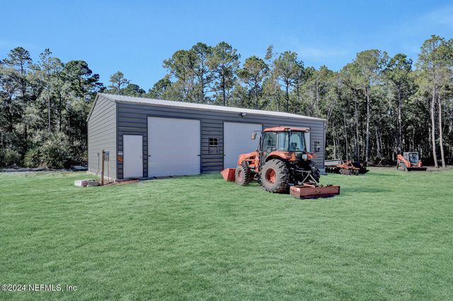 141 WOODS Road, San Mateo, FL 32187