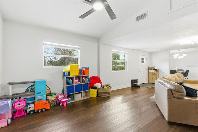 715 53RD STREET S, Gulfport, FL 33707
