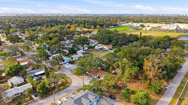 715 53RD STREET S, Gulfport, FL 33707