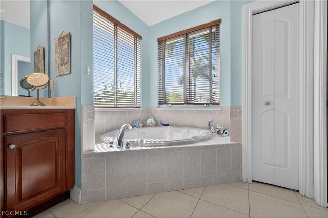 779 Pyrula AVE, Sanibel, FL 33957