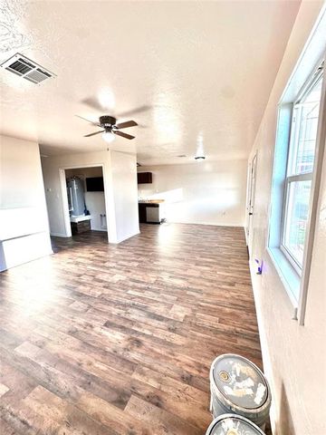 109 Clover Lane, Amber, OK 73004