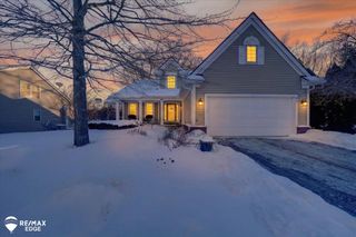 90 Ridge Field Court, Oxford Twp, MI 48371