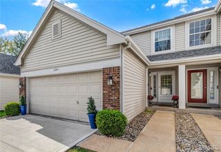 3724 Southern Manor Drive, St Louis, MO 63125