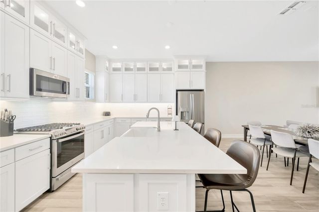 5351 BRIDGE STREET 100, Tampa, FL 33611