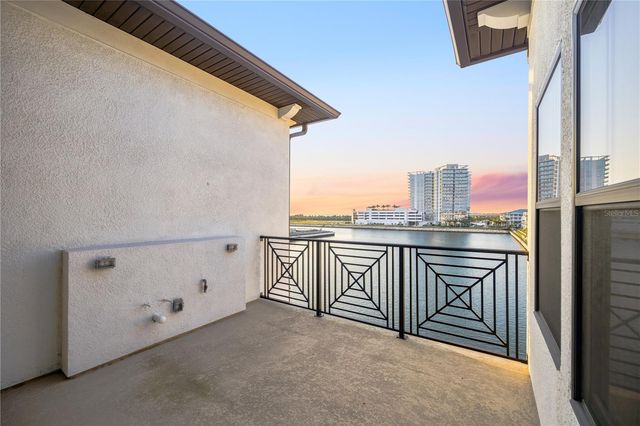 5351 BRIDGE STREET 100, Tampa, FL 33611