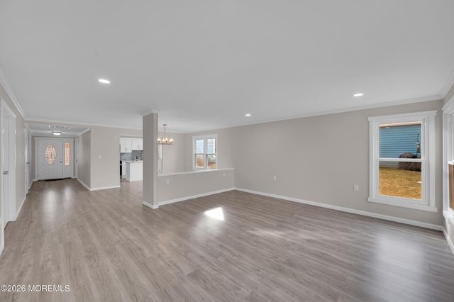 20 Woodstock Lane, Manchester, NJ 08759