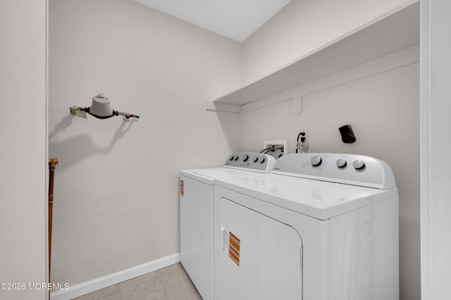 20 Woodstock Lane, Manchester, NJ 08759