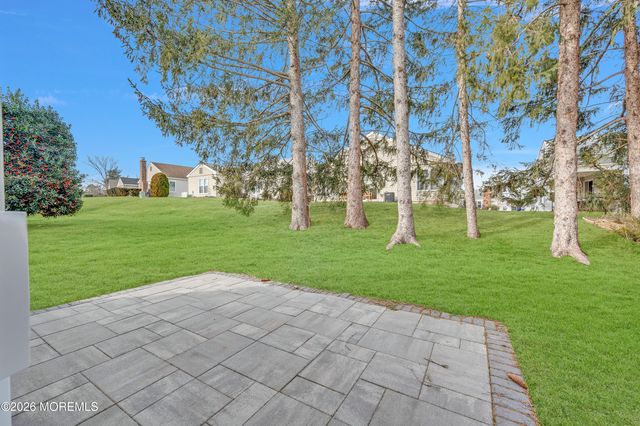 20 Woodstock Lane, Manchester, NJ 08759